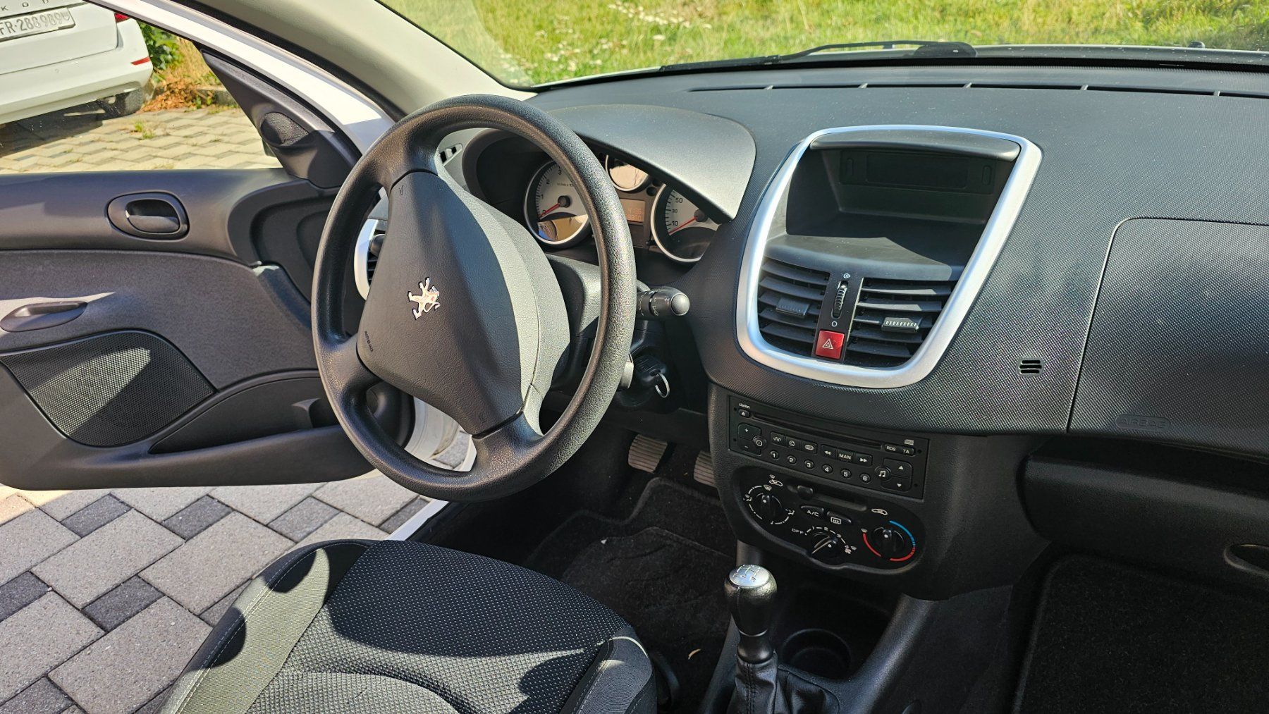 Peugeot Autos: Peugeot 206+ 1.4i – D'occasion à Düdingen par Rumo0 3