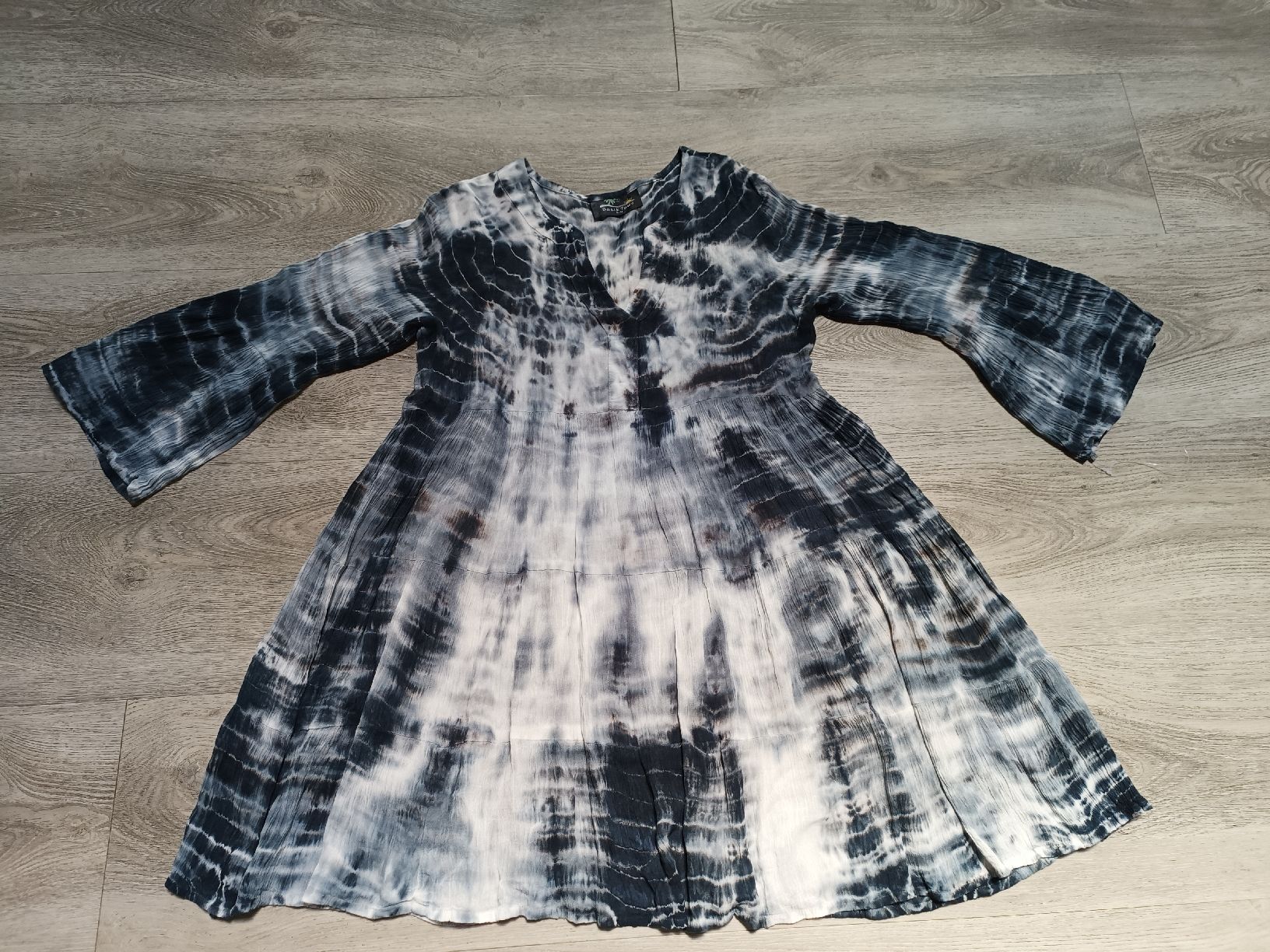 T-shirt: Neues Batikshirt M – Nuovo (secondo la descrizione) da Bätterkinden venduto da Elefantenzoo