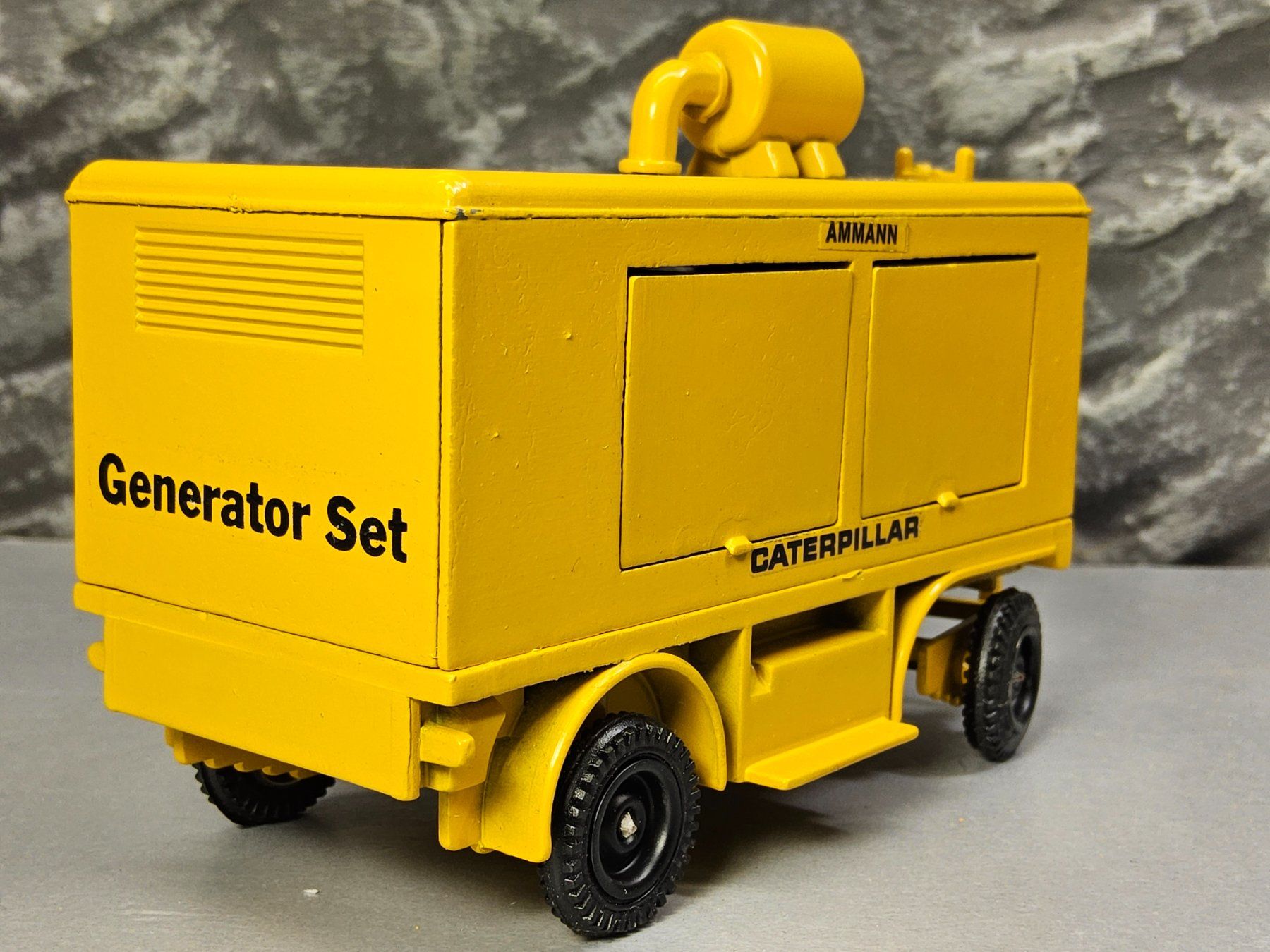 Caterpillar Kits de montage: Zeppelin Stromaggregat mit Caterpillar Motor Generator 1:50 – D'occasion à Rüti ZH par ModellArt 4