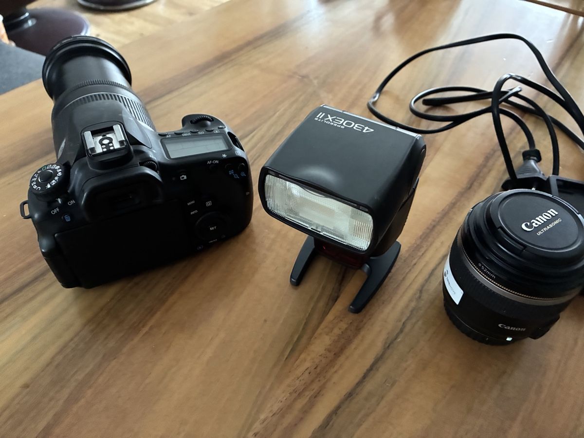 Canon Fotocamera: Canon EOS 60D Set mit Objektiv und Blitz gebraucht – Usato da Zuzwil SG venduto da simbo11 5