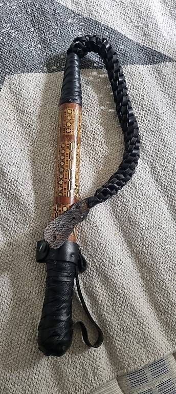 Altro in Accessori per animali: Leder Kamelpeitsche mit Dolch im Griff – Usato da Gutenswil venduto da hawkeye67