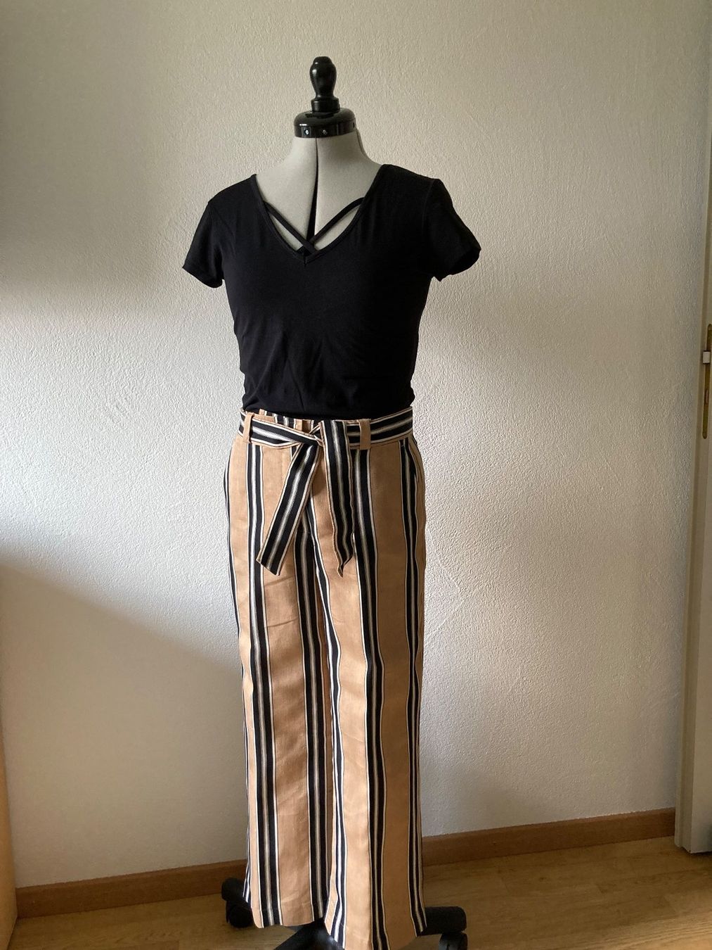 Gerry Weber Pantalons: Leinenhose mit T-shirt – D'occasion à Samedan par chickenrun01