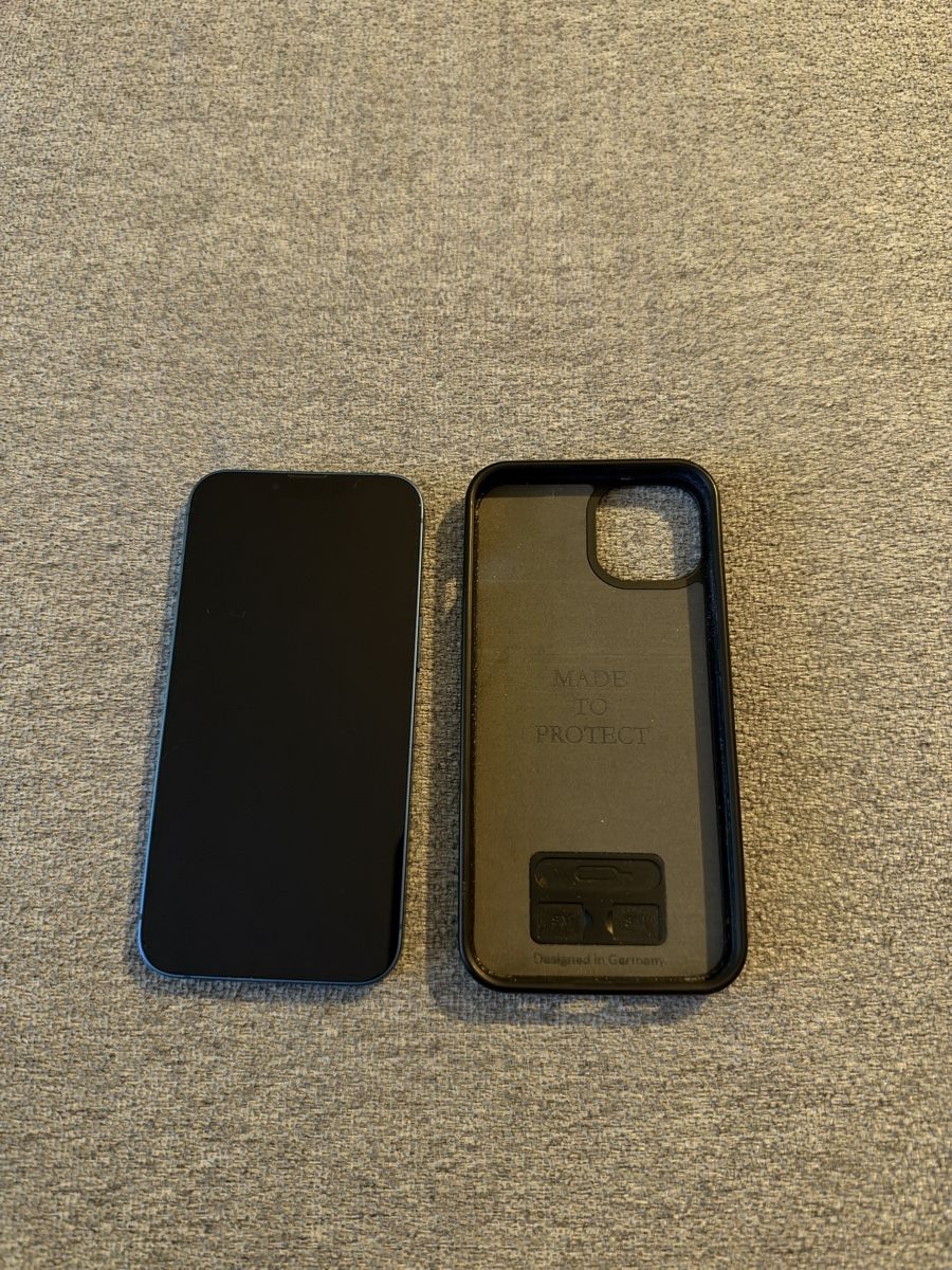 Apple Telefoni cellulari / Smartphones: Iphone 13 128 GB Blau mit Nussbaumfurnier Hülle – Usato da Einigen venduto da yamaha113 2
