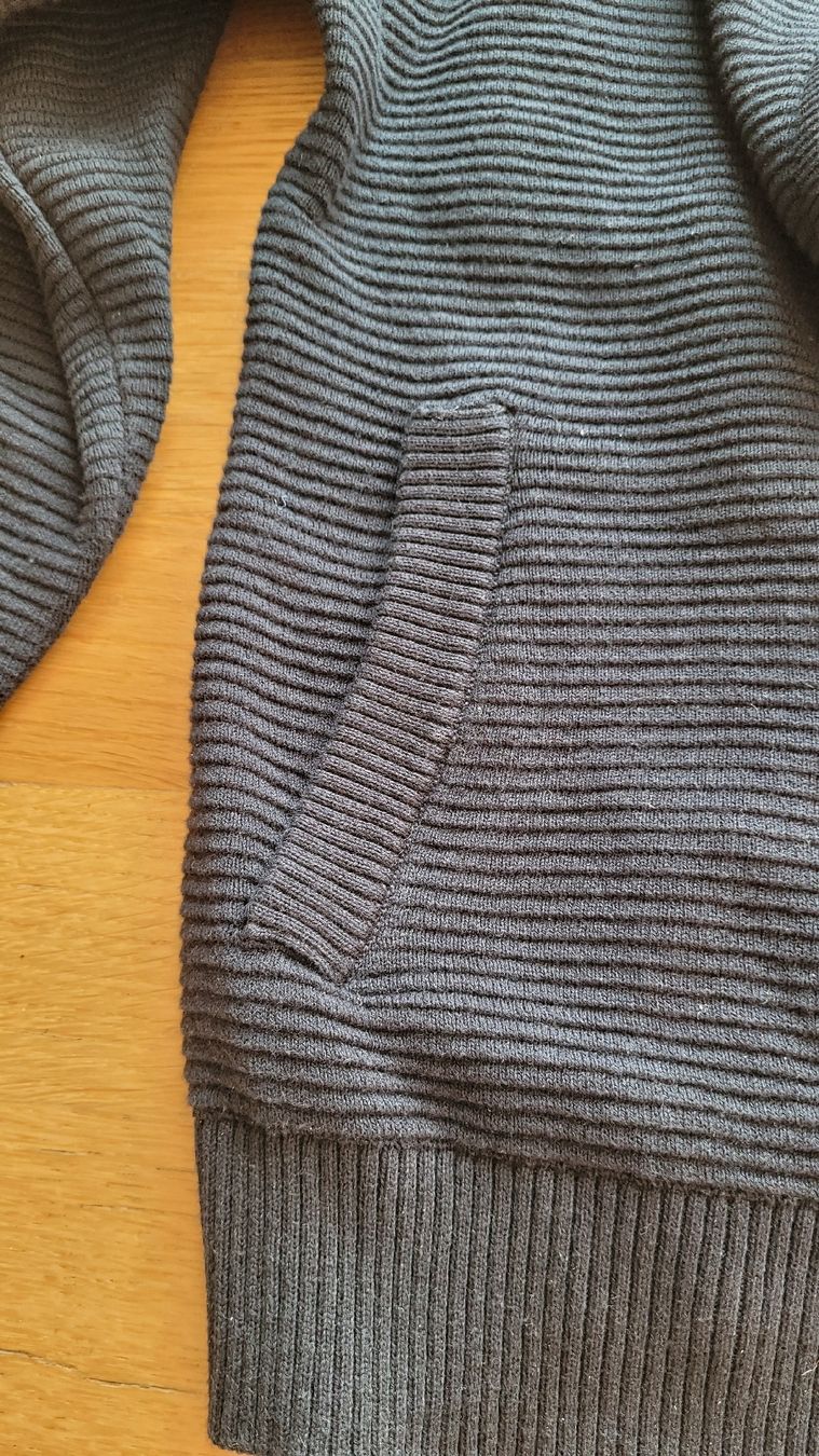 Giacche & Cappotti: Strickjacke mit Reissverschluss gr.146 – Usato da Winkel venduto da Madziacz 4
