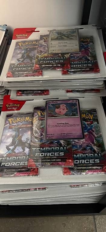 Carte collezionabili: Pokemon Temporal Forces – Usato da Geroldswil venduto da pat_tsc5