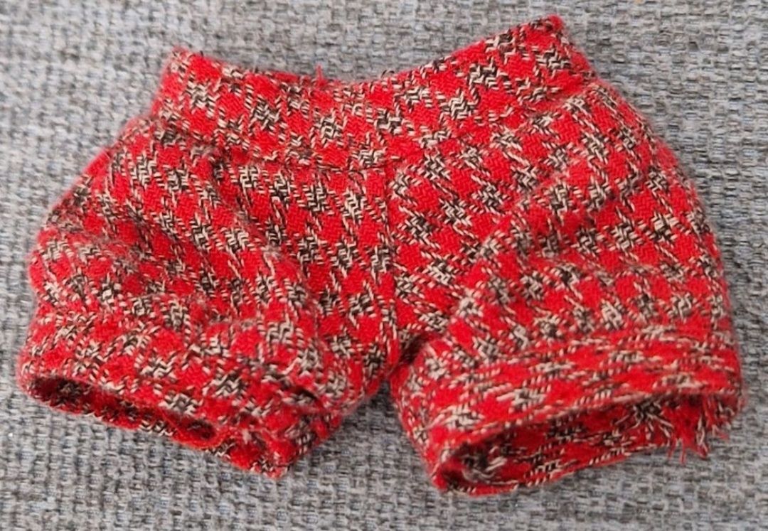 Bambole: short pour Barbie – Usato da Couvet venduto da Pioune