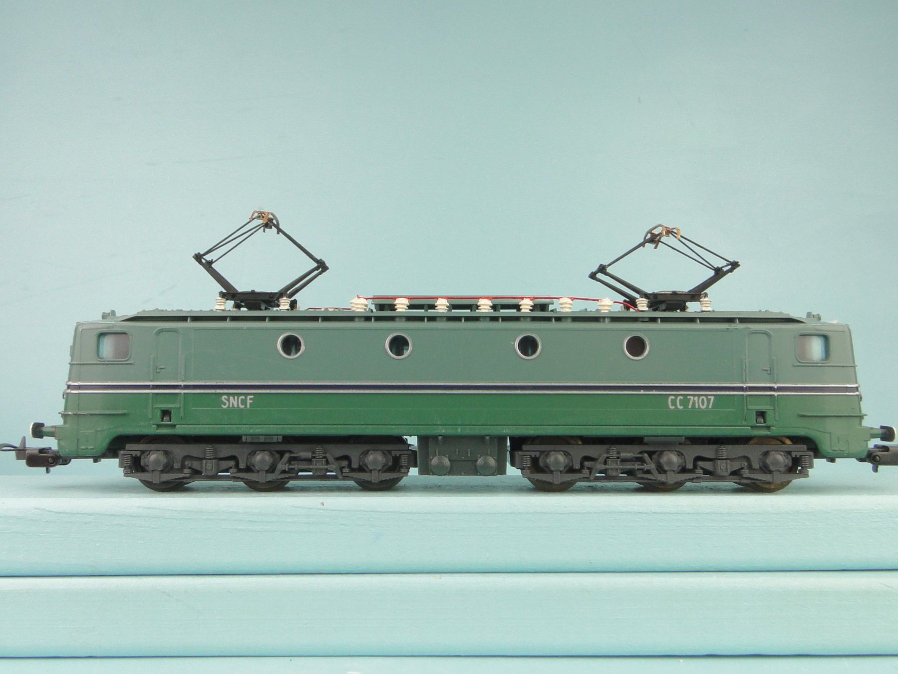 Lima Modellini di ferrovie: LIMA 1003 SNCF CC 7107, Neuwertig – Usato da Bülach venduto da cann11 2