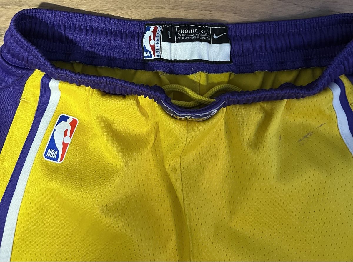 Pantaloni: LA Lakers Shorts for Youth – Usato da Kilchberg ZH venduto da adycalin 2