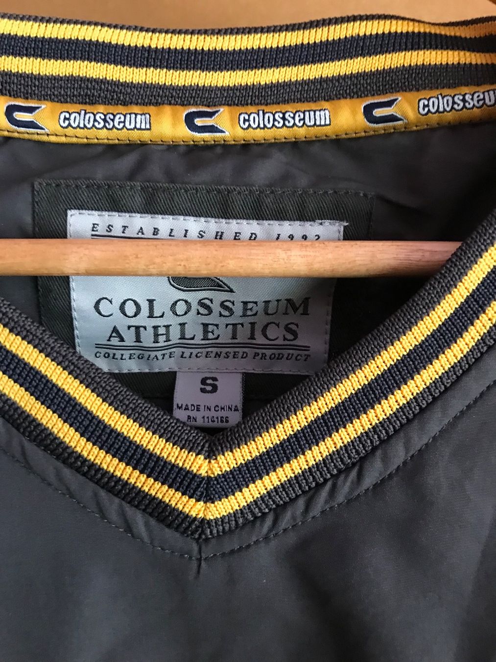 Jacken: Veste survêtement Cal NCAA – Gebraucht aus Muraz (Collombey) von Ivm_21 1
