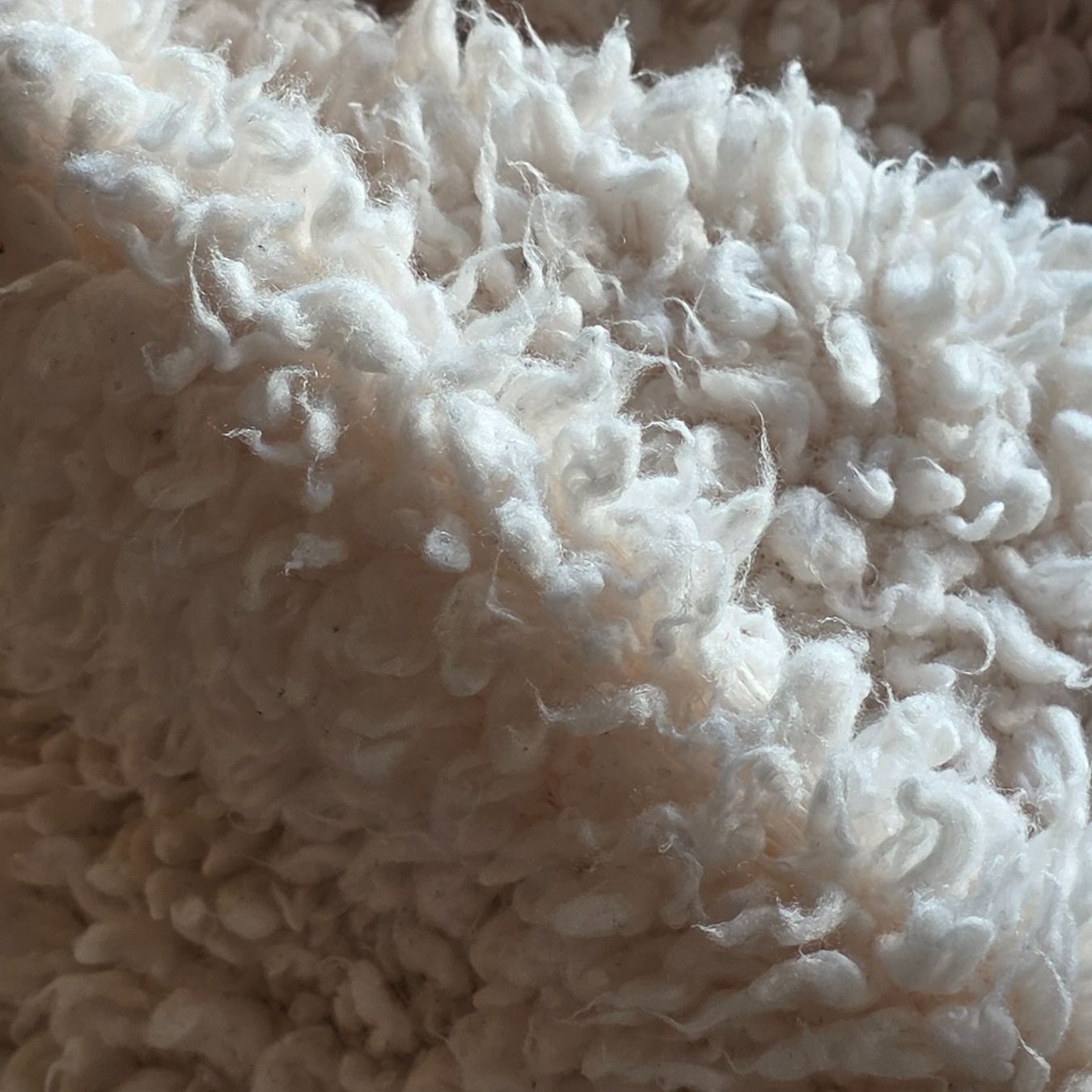 Foulard & Sciarpe: 🐸 TEDDY LOOP SCHAL HALSSCHLAUCH OFFWHITE – Usato da Môtier (Vully) venduto da Frogs 1