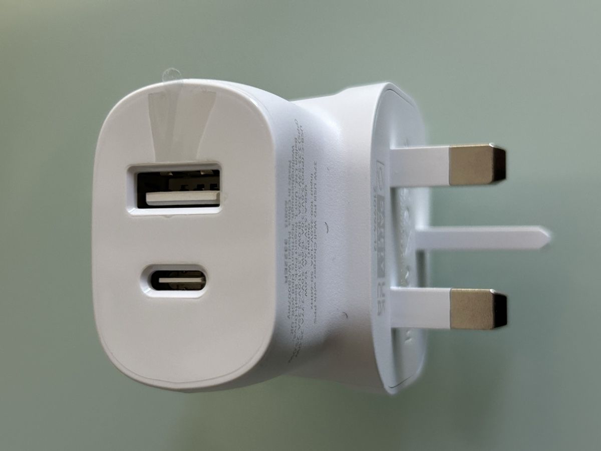 Belkin Ladegeräte: Belkin Boost Dual-Wandladegerät – Neu und originalverpackt aus Frauenfeld von berk39 2