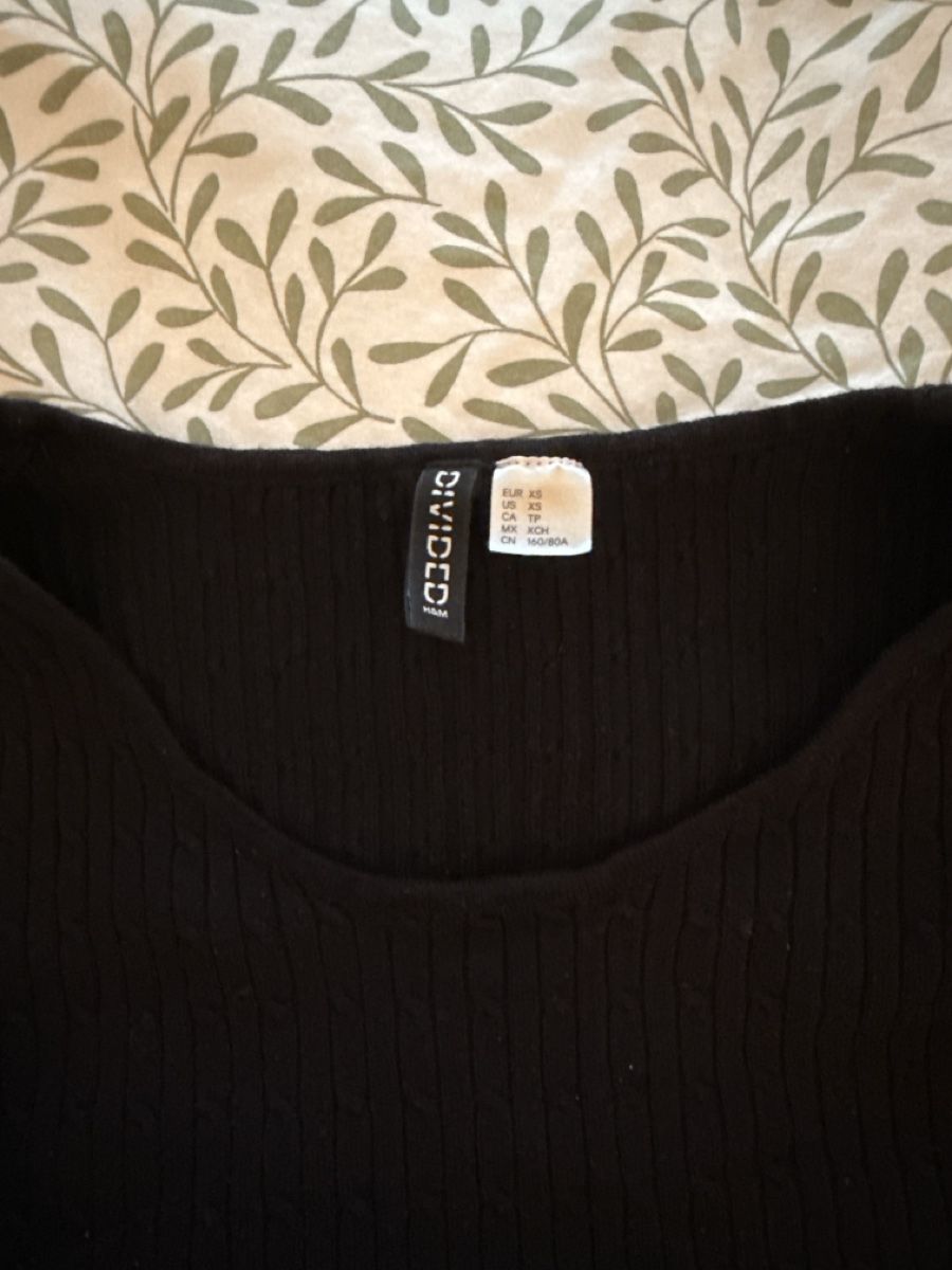 H&M Maglioni & Felpe: Schwarzer Strickpullover von H&M Divided, XS – Usato da Bern venduto da fab_tx65 1