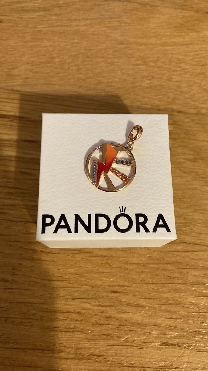 Pandora Ciondoli: Anhänger Pandora – Nuovo (secondo la descrizione) da Hölstein venduto da Maramo
