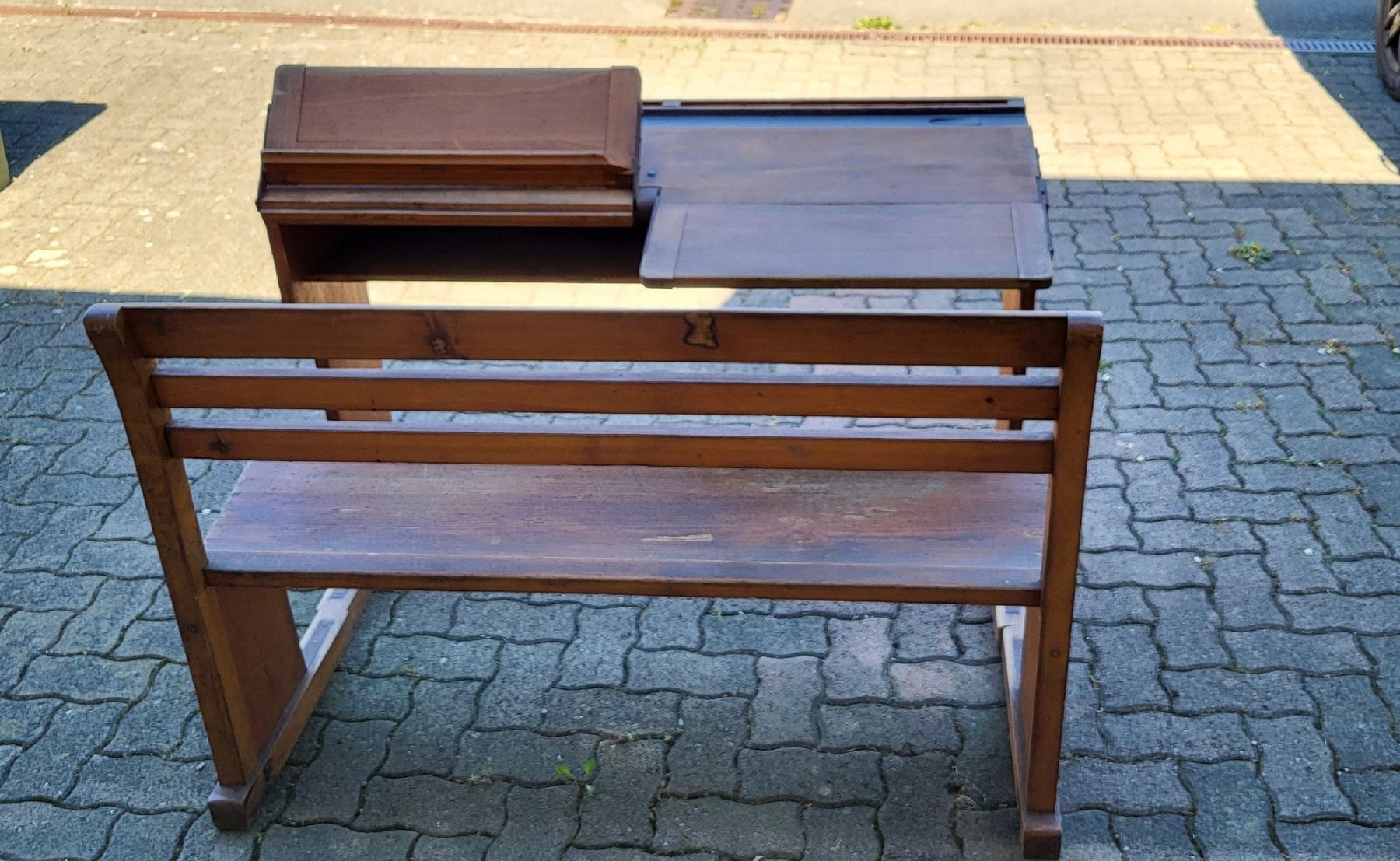 Scrivanie: Altes Schulpult  – Usato da Dübendorf venduto da chr_6mkh