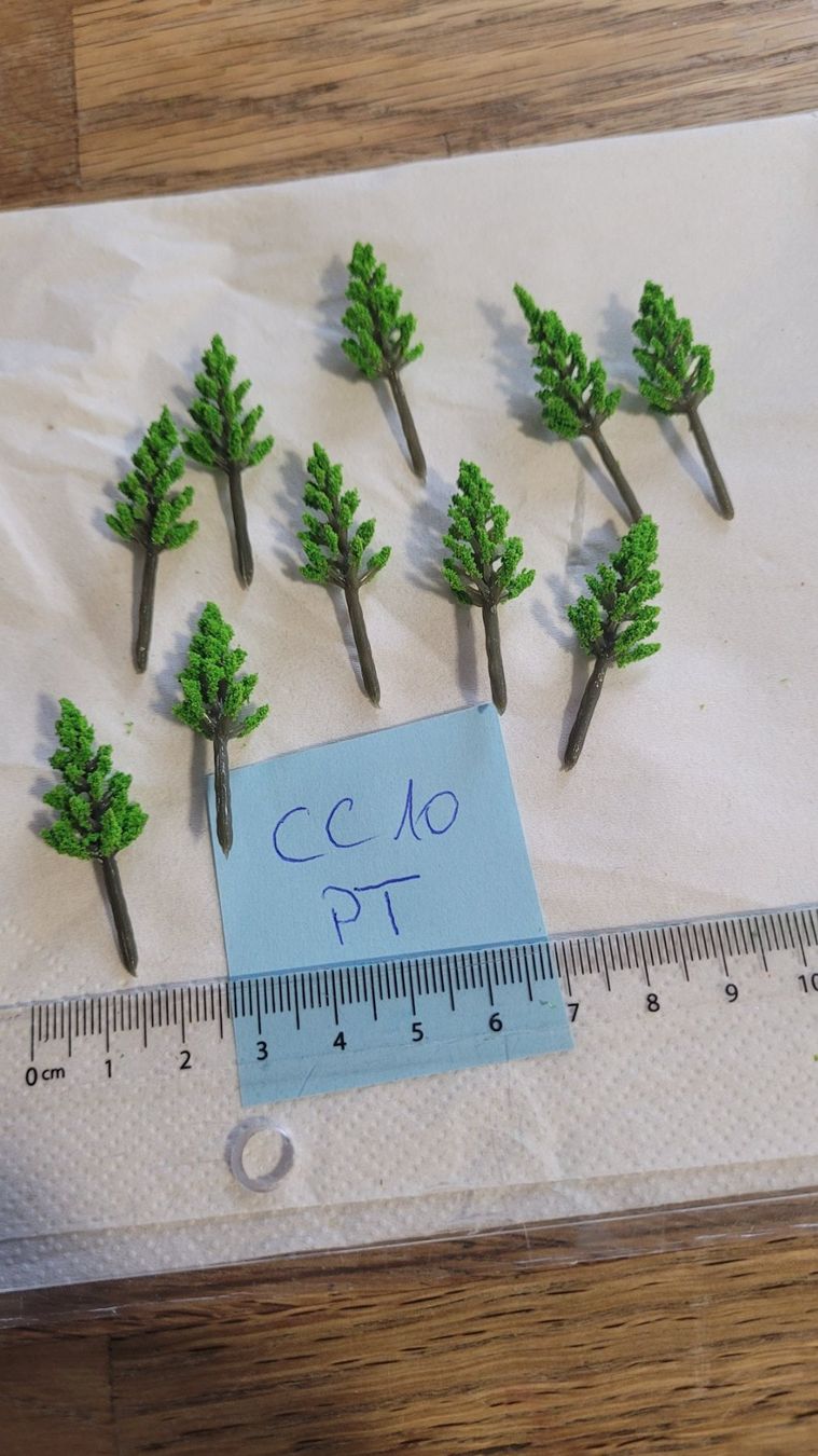 Modellini di ferrovie: 10 petits sapins clairs – Nuovo e nell'imballaggio originale da Saxon venduto da Sebdem