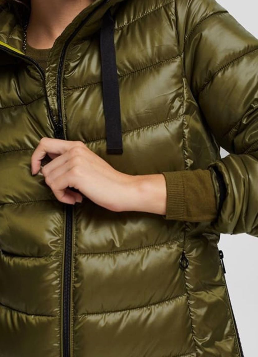 Esprit Giacche: Pufferjacke Esprit – Usato da Läufelfingen venduto da petit-nicola 1