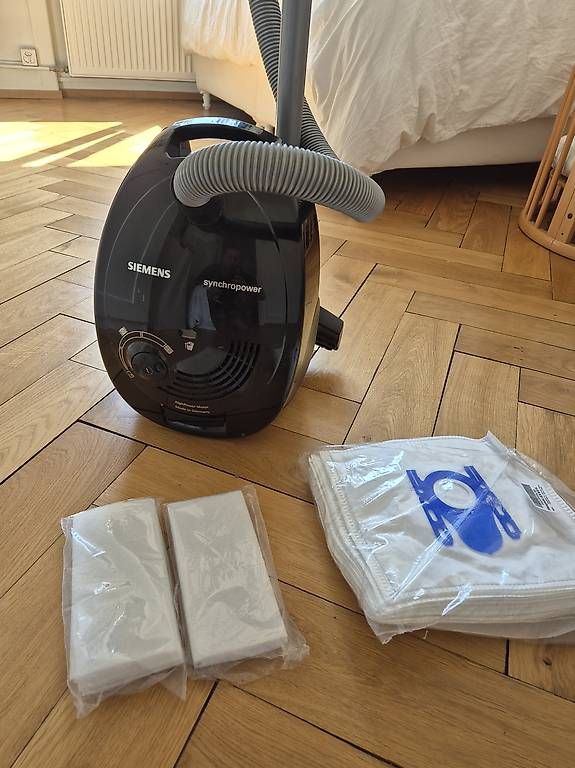 Aspirapolveri & Accessori: Siemens Staubsauger + 15 Beutel & Filter – Usato da Basel venduto da jul_hr8h 1