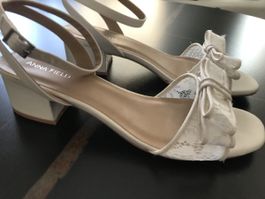 Sandaletten ANNA FIELD weiss mit Schleife Absatzhöhe 5cm Grö