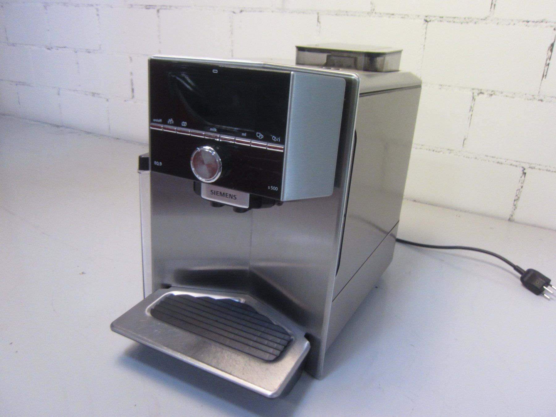 Siemens Macchine per caffè & Macchine per espresso: Siemens EQ9 S500 – Difettoso da Kilchberg ZH venduto da Cuculus1