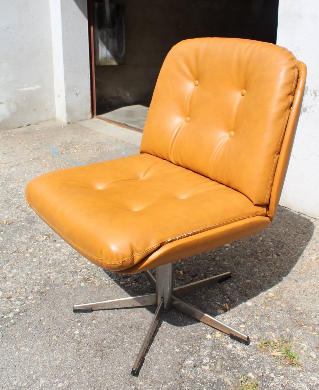 Stühle: Vintage Sessel 70er Jahre – Gebraucht aus Locarno von fripui 2