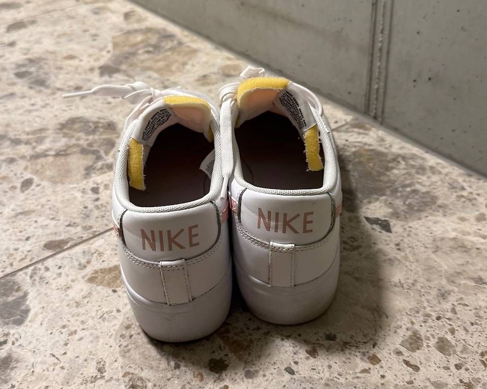 Damenschuhe: Baskets Nike – Gebraucht aus Sion von ENKLR 2