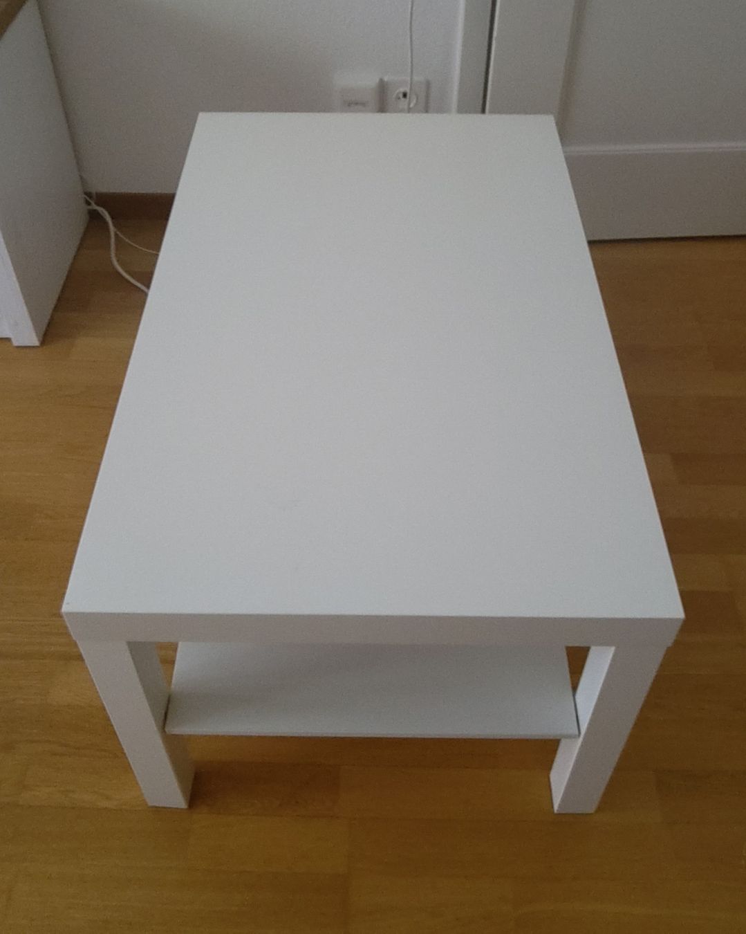 Tables: Weißer Couchtisch mit Ablage – D'occasion à Zürich par ana_h5cq 3