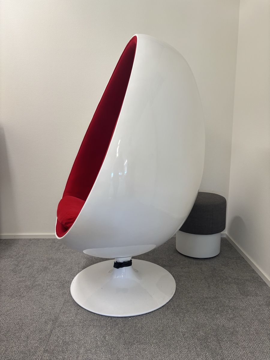 Sessel: Egg Chair mit Tisch – Gebraucht aus Zürich von jjjb21777 8