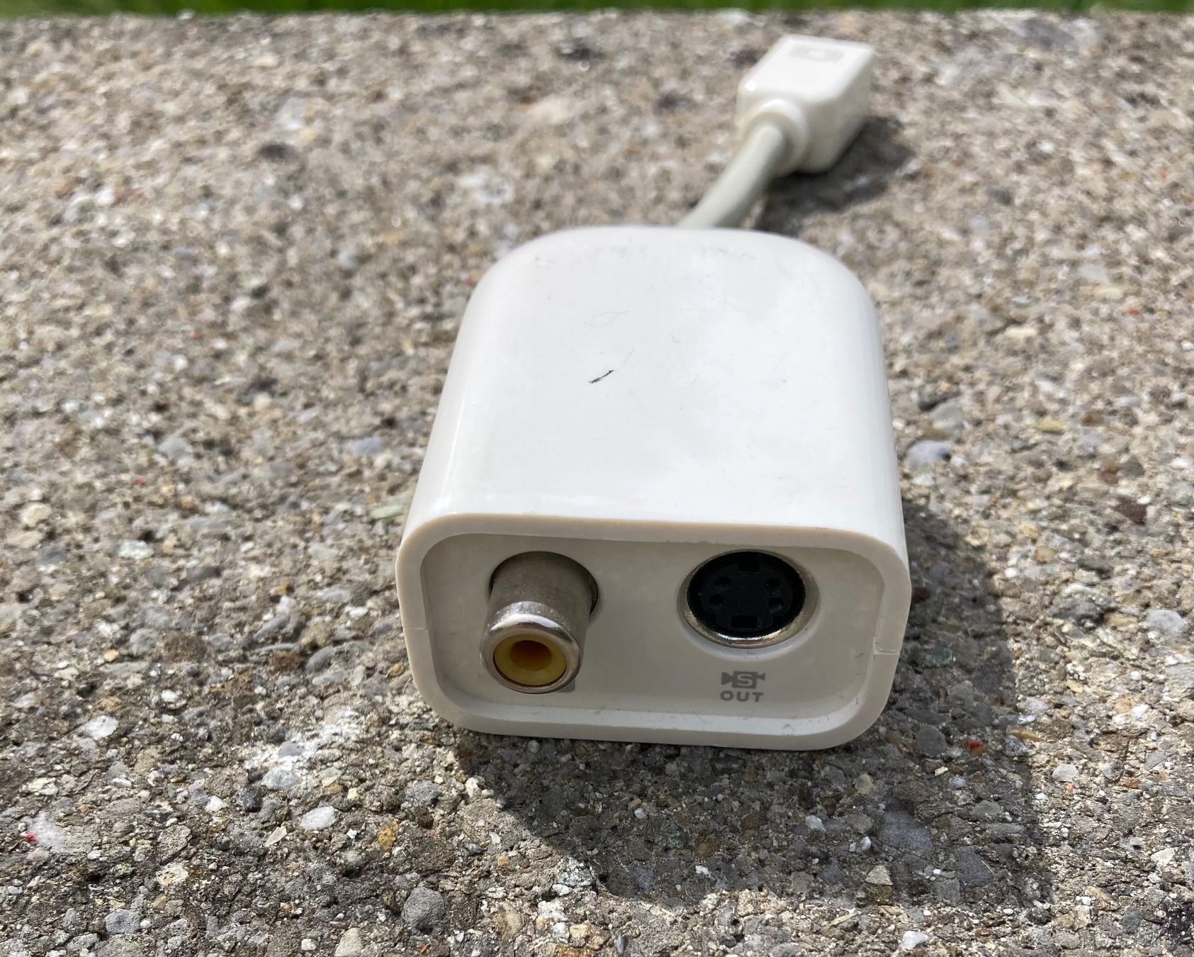 Apple Unità & Adattatore: Apple Mini-DisplayPort zu Composite-Video Adapter – Usato da Seuzach venduto da foifer