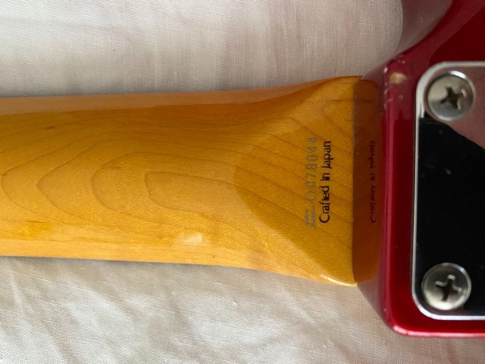 Strumenti musicali: FENDER JAZZ BASS – Usato da Basel venduto da Aspargus 4