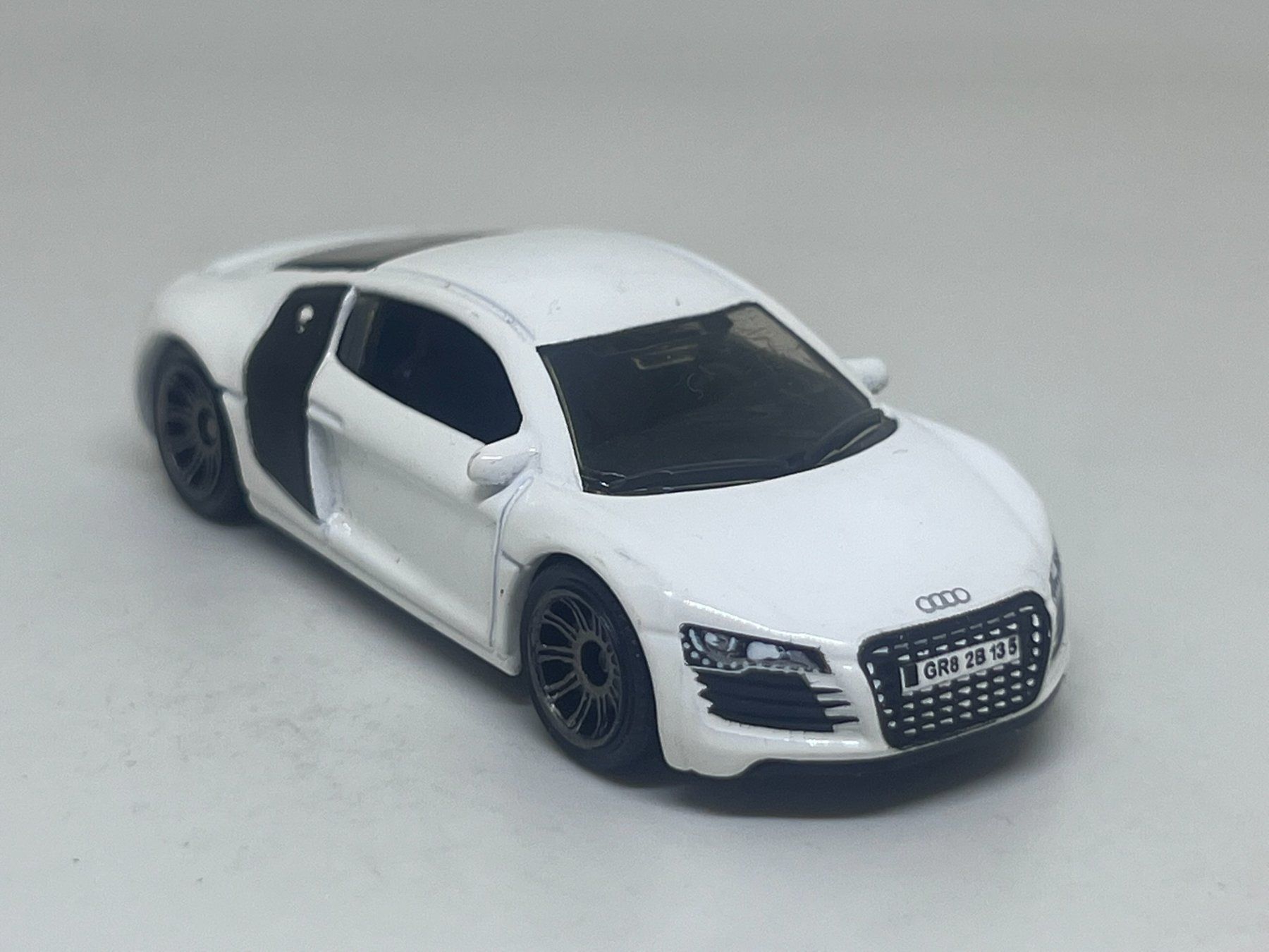 Matchbox Modellini d'auto: Matchbox Audi R8 - 2007 #628 – Usato da Wildegg venduto da LaaBoutique