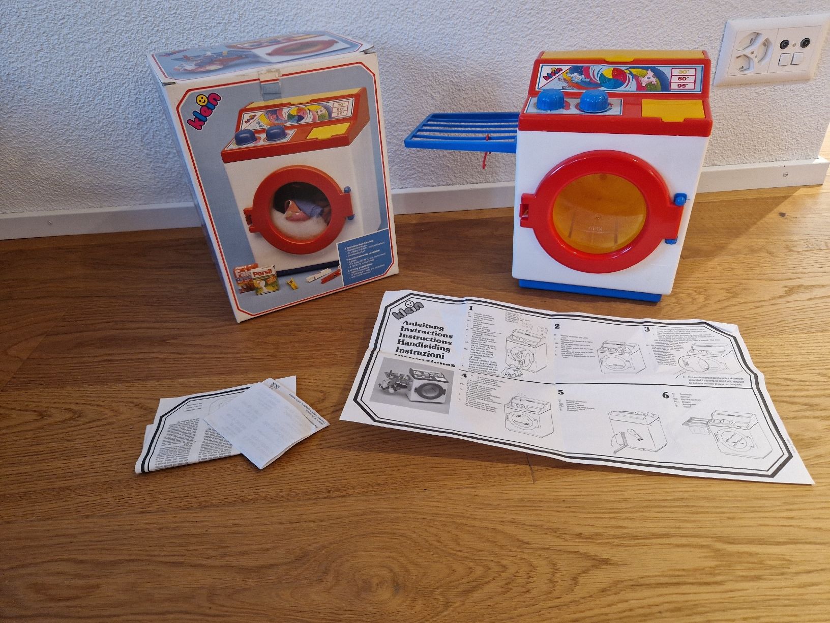 Giocattoli: Retro Spielzeug Waschmaschine "Klein" – Usato da St. Gallenkappel venduto da Kevinofski