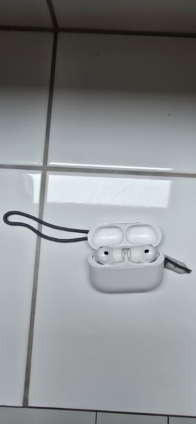 Apple Kopfhörer: Apple Airpods  pro 3 – Neu (gemäss Beschreibung) aus Zeiningen von Efifi
