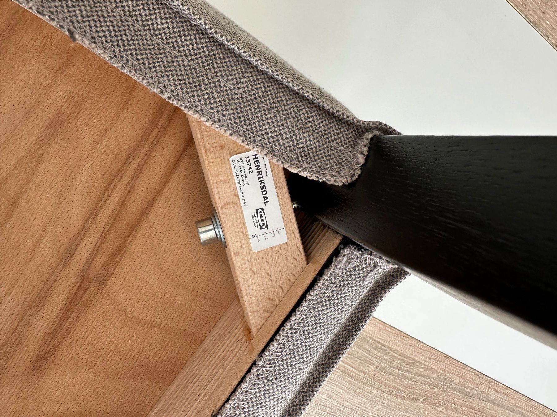 Chaises: Esszimmer Tisch und Stühle – D'occasion à Rümlang par ohsnapiiitzme2 4