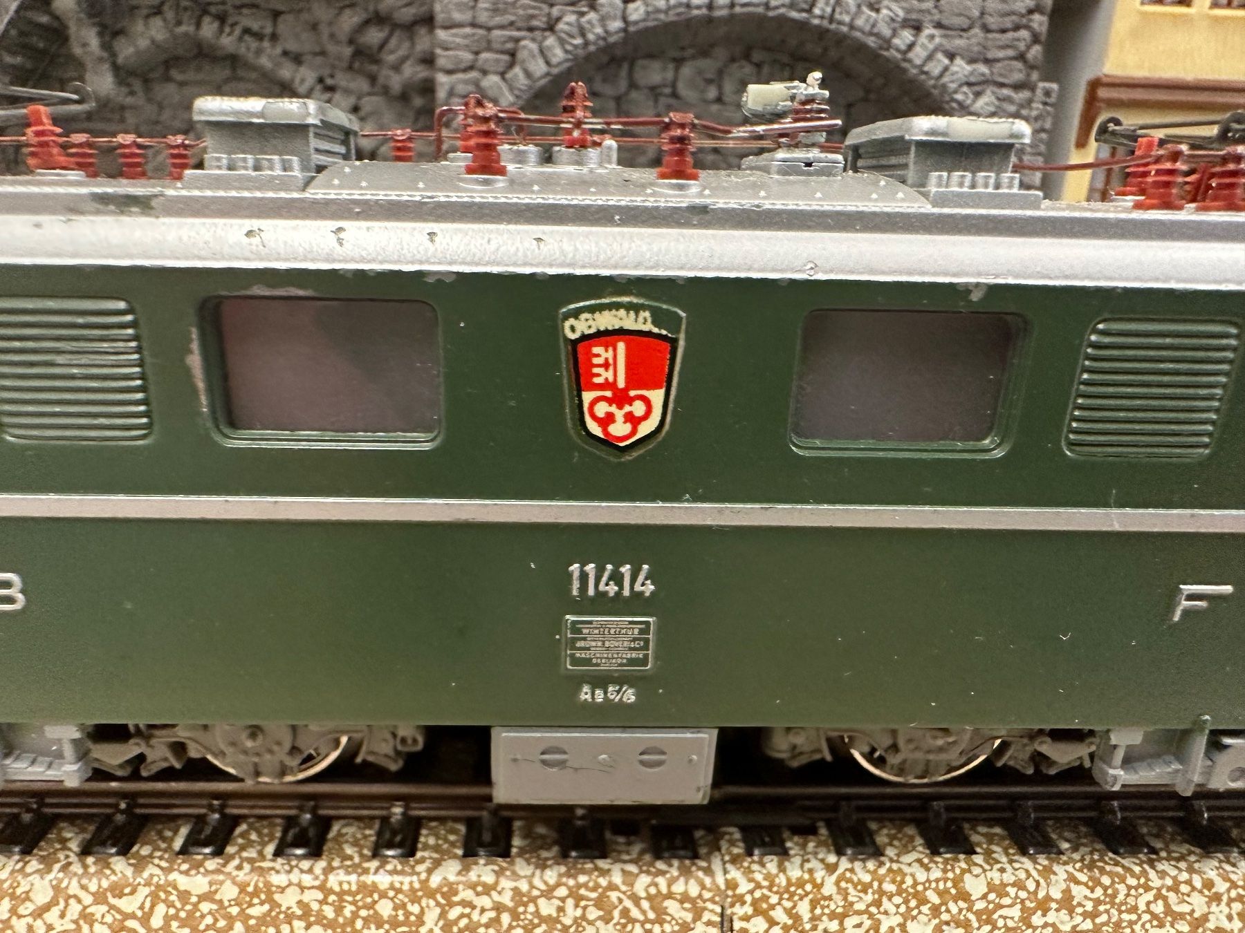 Märklin Modellini di ferrovie: Märklin 3050 SBB Ae 6/6 Obwalden – Usato da Lupsingen venduto da New-Haven 1
