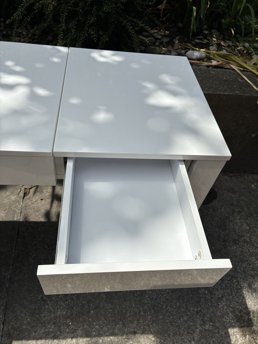 Ikea Tavoli da trucco: IKEA MALM Schminktisch mit Spiegel, Weiss – Usato da Staad SG venduto da ann_qwr8 4