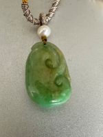 Wunderschöner Jade-Anhänger