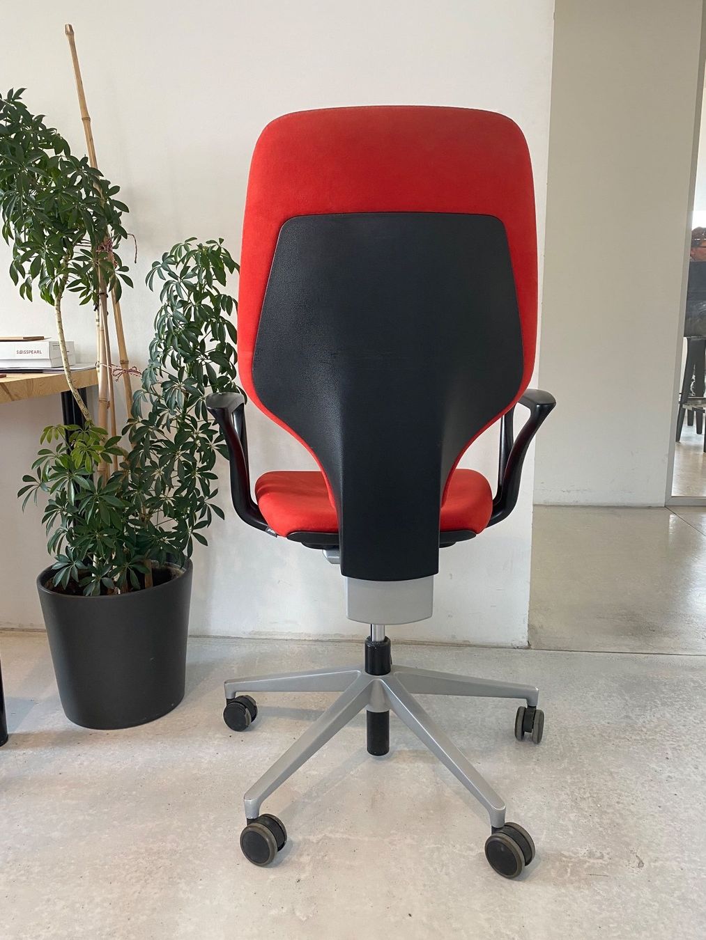 Giroflex Chaises: Giroflex Bürostuhl rot – D'occasion à Chur par has_f8lc 2