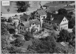 Flugaufnahme Hotel Bächau Bäch SZ
