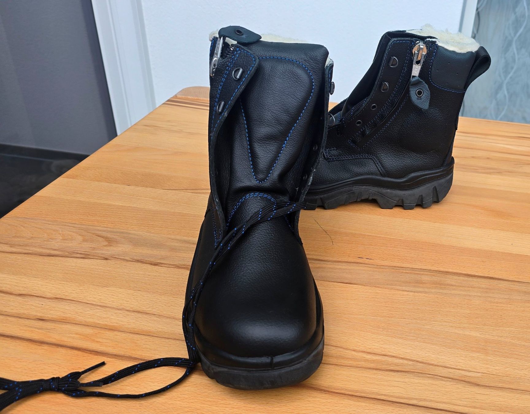 Scarpe da uomo: Arbeitsschuhe Steitz Secura S3 44 Neu Winter – Nuovo e nell'imballaggio originale da Winznau venduto da johny_wayne 2