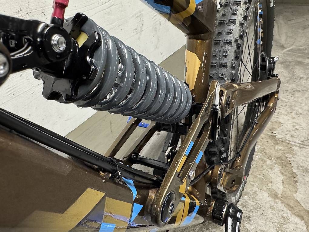 Vélos: Kinder down hill.  – D'occasion à Basel par Geboten 2