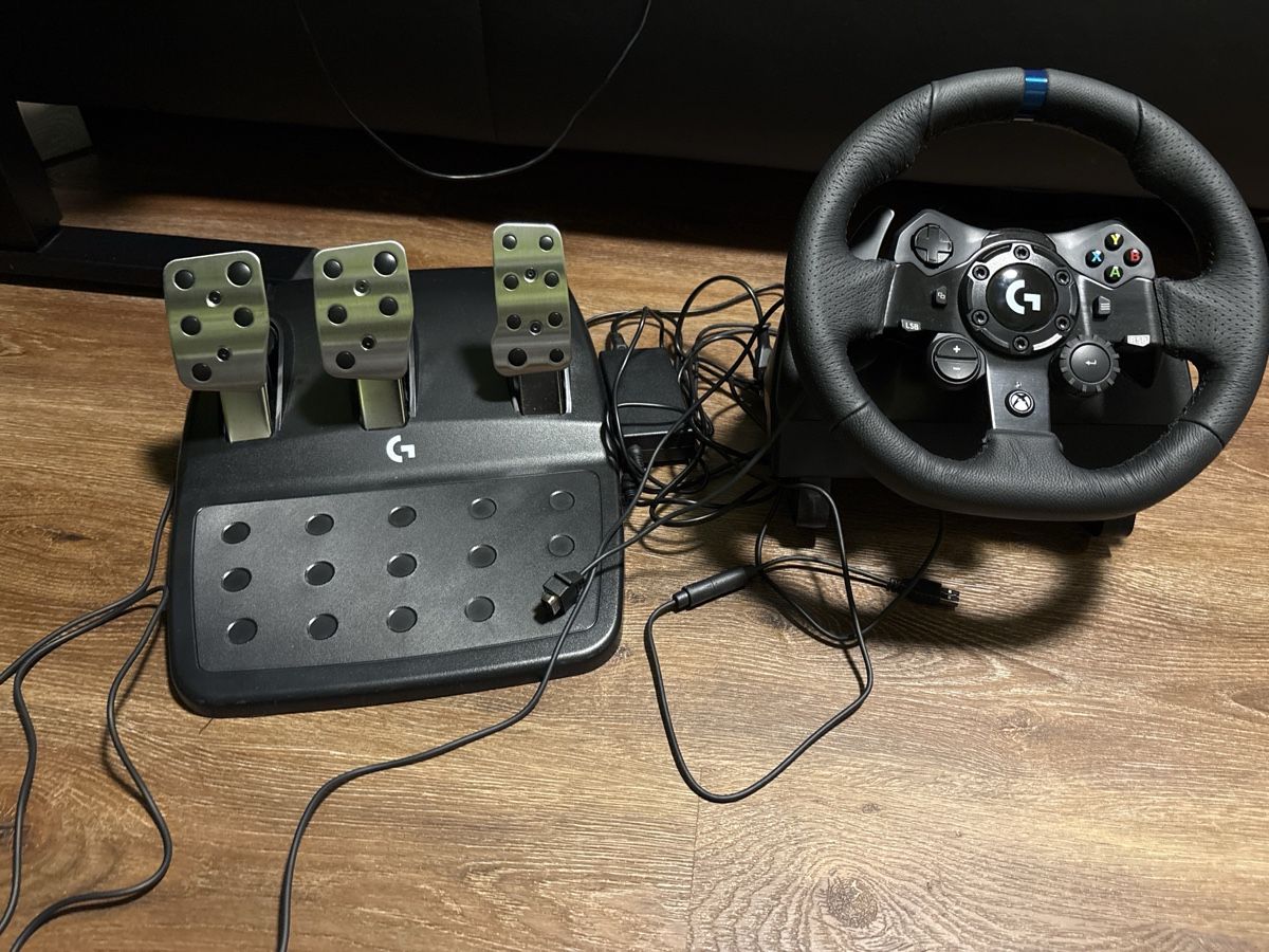 Controller: Lenkrad Logitech g923 Xbox – Nuovo (secondo la descrizione) da Baltschieder venduto da tigersword