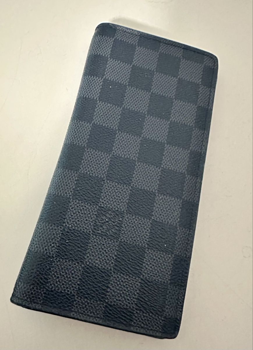 Louis Vuitton Portafogli: LOUIS VUITTON BRAZZA GELDBÖRSE – Usato da Muttenz venduto da Jaide