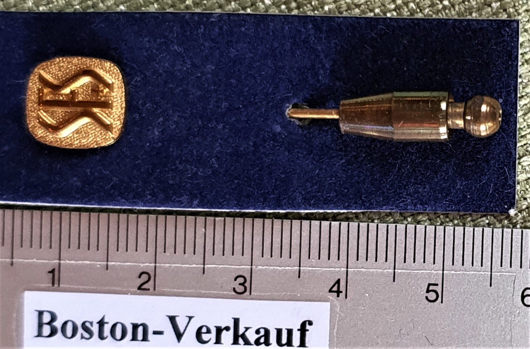 Placchette & Badge: B994 - Anstecknadel SES Abzeichen ??? – Usato da Reinach BL venduto da Boston-Verkauf 2