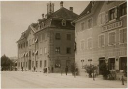 St. Gallen, links Gemeindehaus St. Fiden,  rechts Hirschen