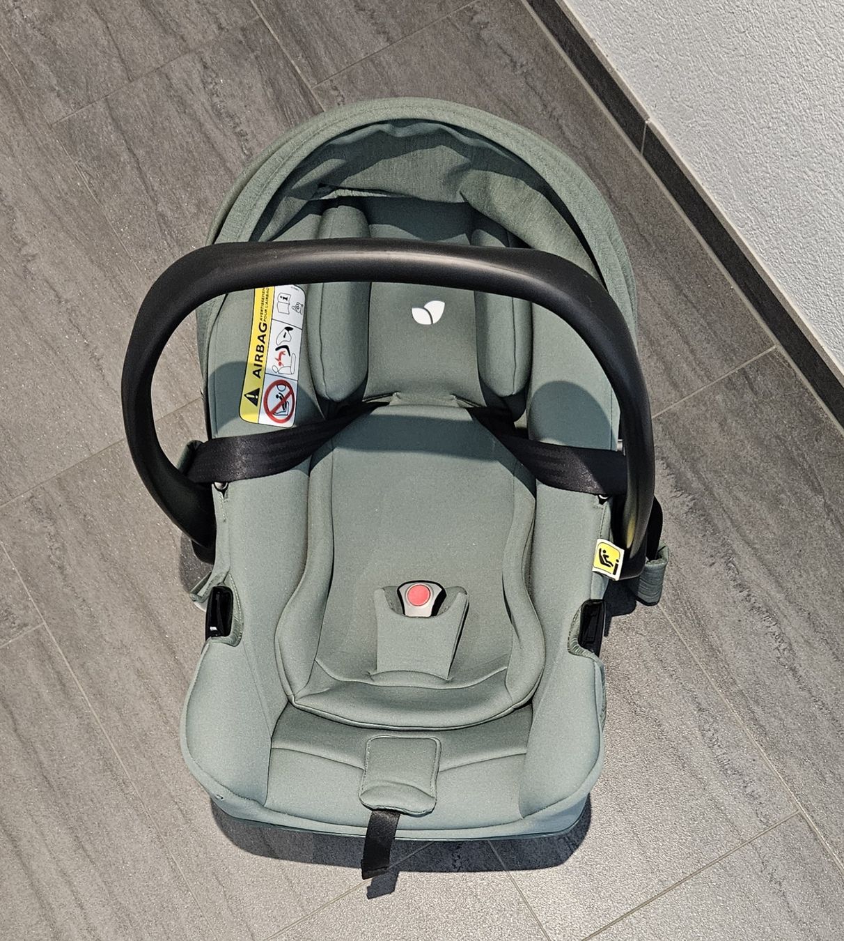 Joie Auto-Kindersitze: Joie i-Snug 2 Babyschale Kindersitz Auto – Gebraucht aus Rotkreuz von Kaffitanteli 2