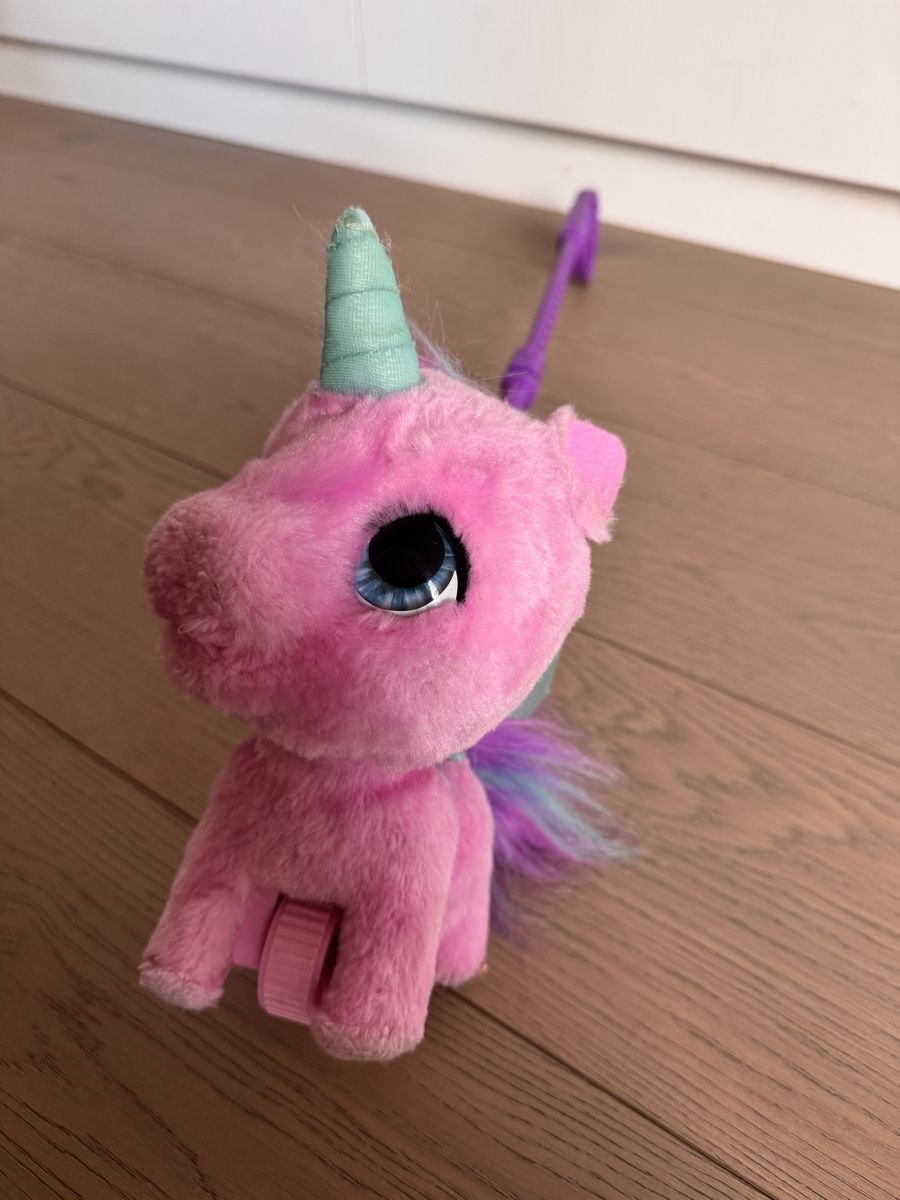 FurReal Giocattoli: Licorne interactive rose - Ailes qui bougent! – Usato da Cartigny venduto da Kaderix 1