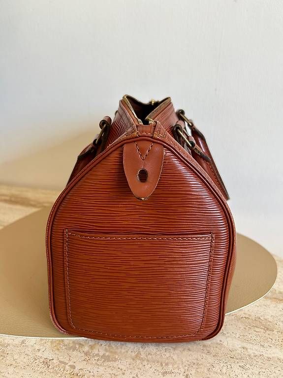 Sacs femmes: Louis Vuitton speedy epi – D'occasion à Corsier GE par jennameow 1