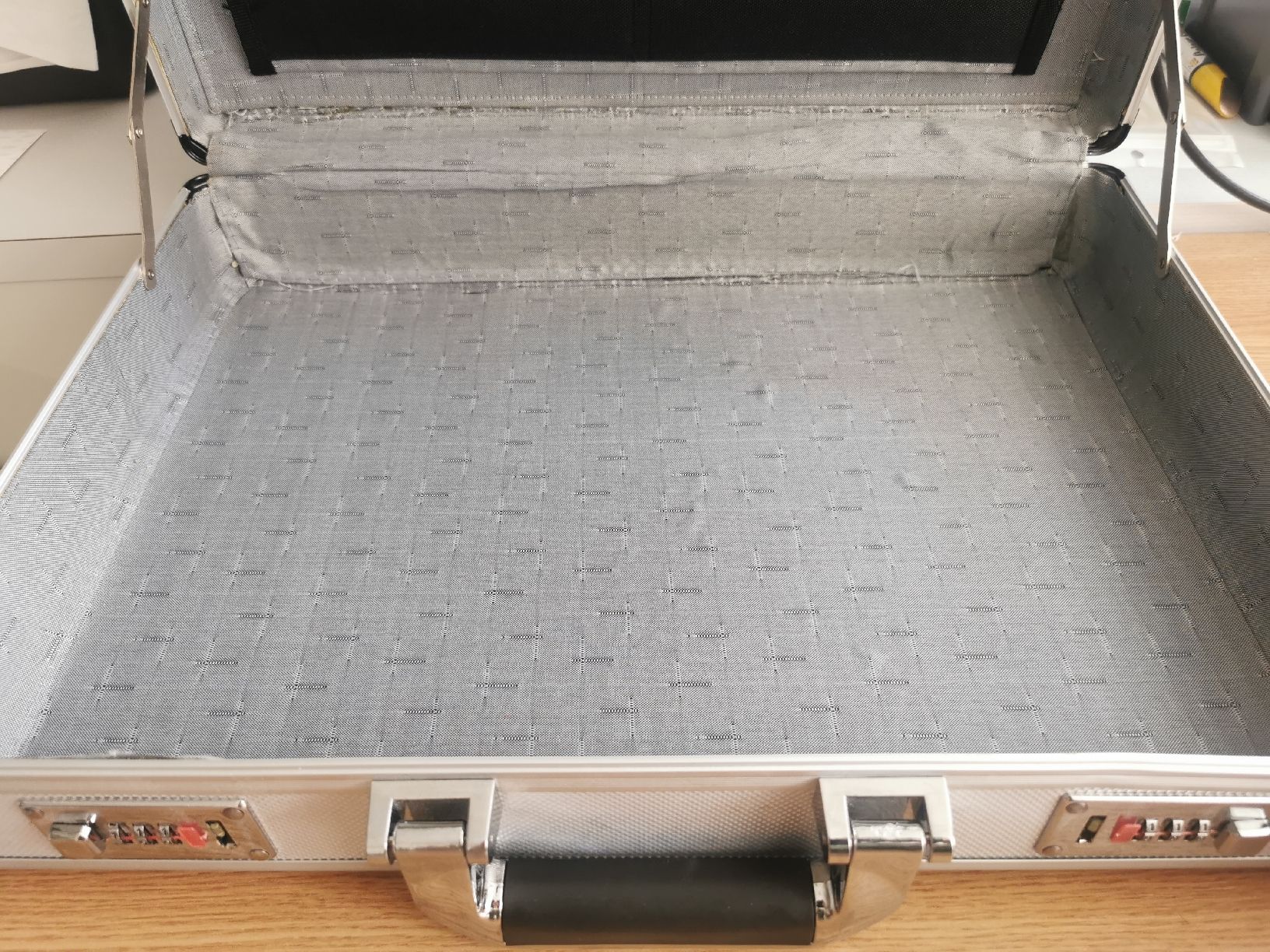 Valigie: Besteckkoffer – Usato da Weiningen ZH venduto da angebot05 4
