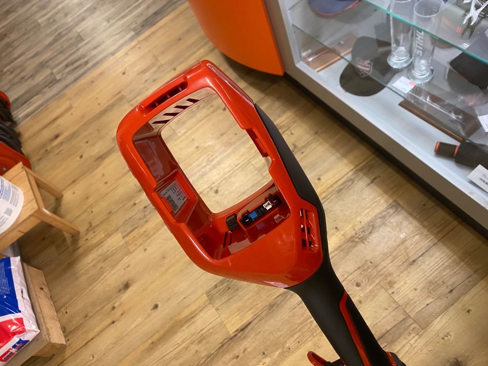 Husqvarna Trimmer Akkutrimmer 110iL mit Akku und Ladegerät Kaufen auf