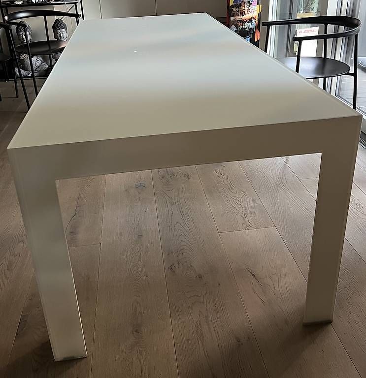 Tables: Vendo tavolo design vetro opaco – D'occasion à Lugano par fed_f6zt 2